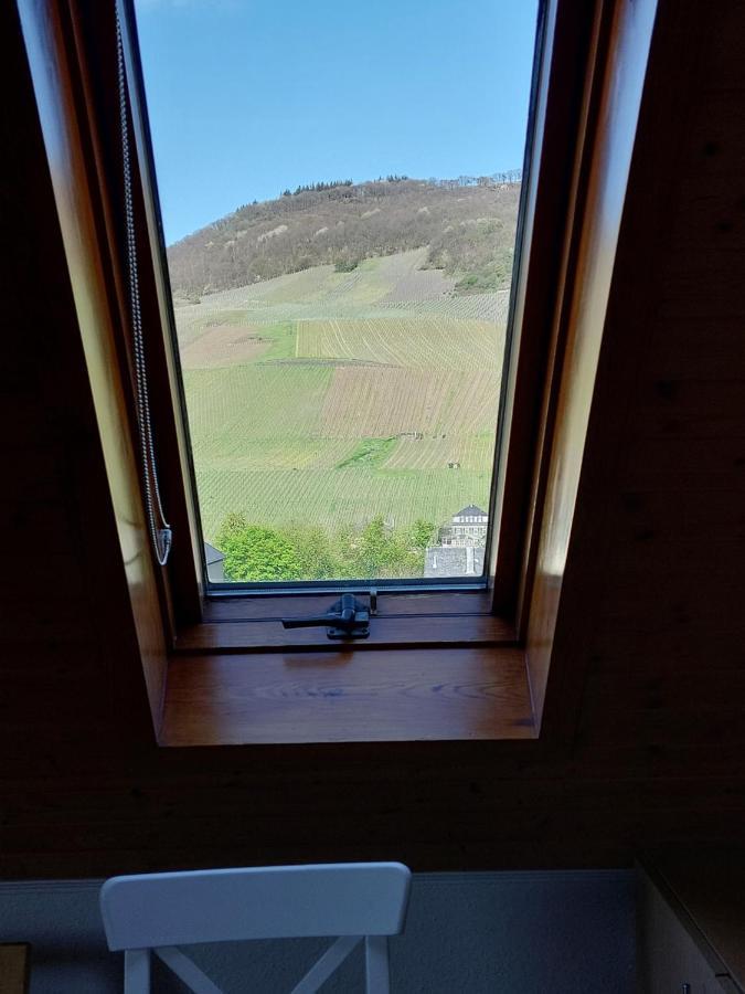 Dachgeschosswohnung Mit Burgblick In Kues Bernkastel-Kues Dış mekan fotoğraf