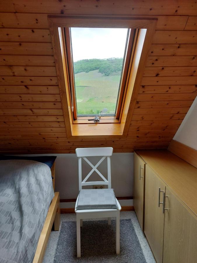 Dachgeschosswohnung Mit Burgblick In Kues Bernkastel-Kues Dış mekan fotoğraf